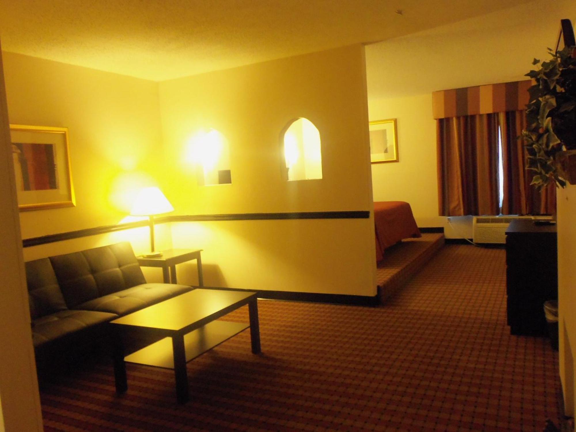 Araamda Inn Норкросс Экстерьер фото